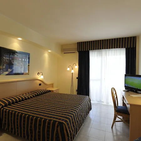 Pugnochiuso Del Faro 4* Vieste