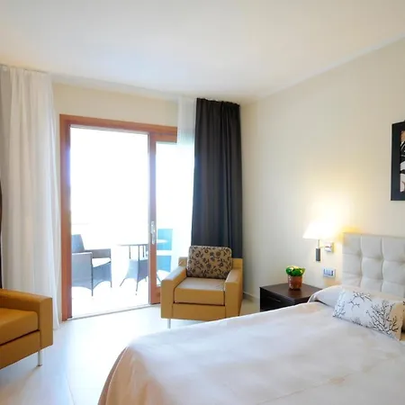 Hotell Pugnochiuso Del Faro Vieste