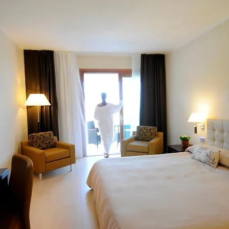 Hotell Pugnochiuso Del Faro